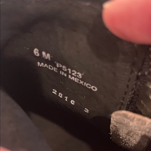 Circle G Fringe Ankle Booties | Gray Leather | Western Boho | Size 6 - Picture 12 of 13